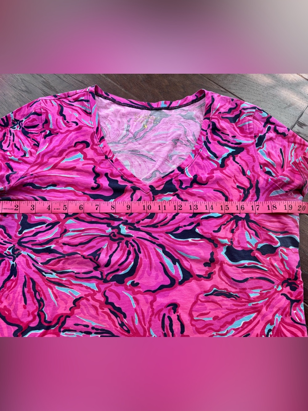Lilly Pulitzer Michelle Floral V-Neck Tee - Picture 2 of 5
